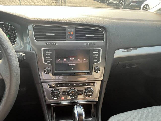 Used - Volkswagen e-Golf SE Hatchback for sale in Staten Island NY