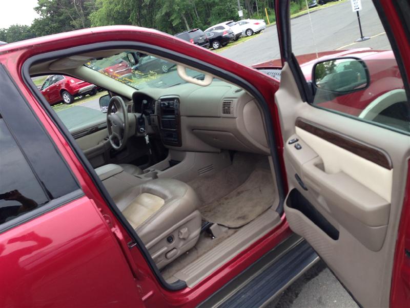 Pre-owned Car ExplorerFord