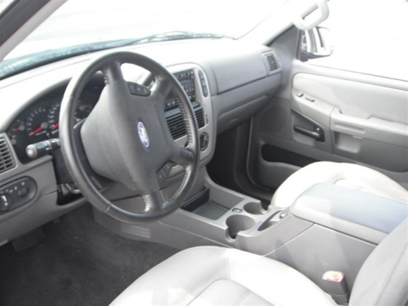 Pre-owned Car Explorer XLTFord