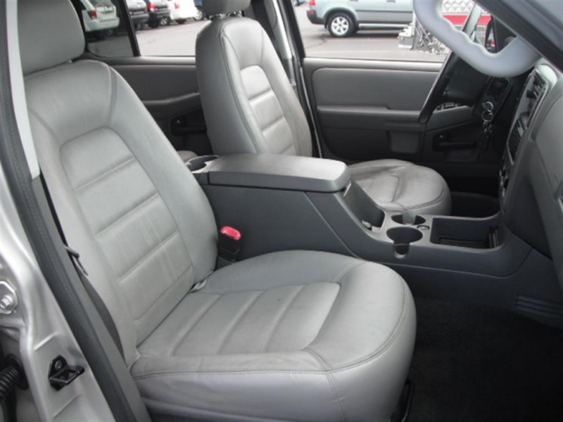 Pre-owned Car Explorer XLTFord