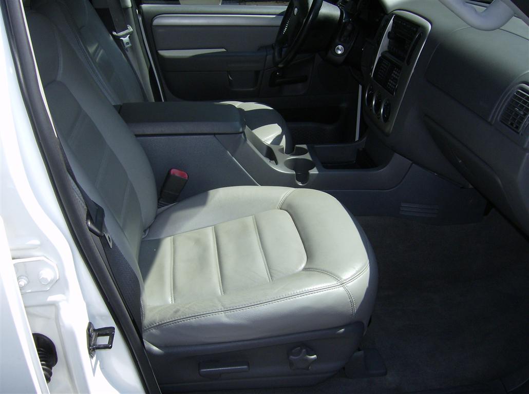 Pre-owned Car Explorer XLTFord