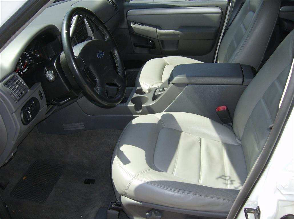 Pre-owned Car Explorer XLTFord