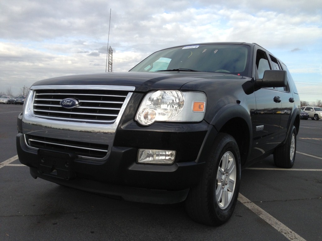Pre-owned Car Explorer XLTFord