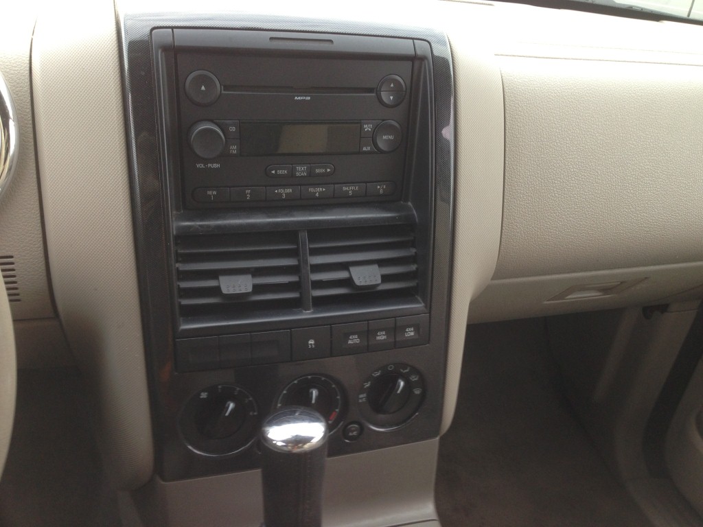 Pre-owned Car Explorer XLTFord