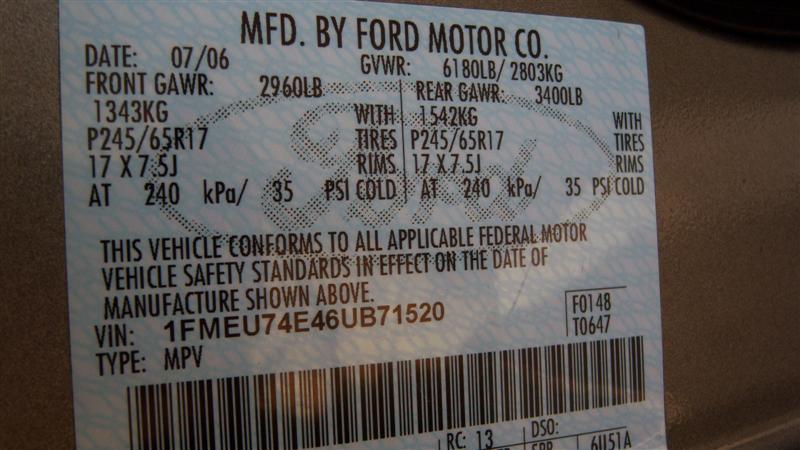 Pre-owned Car ExplorerFord