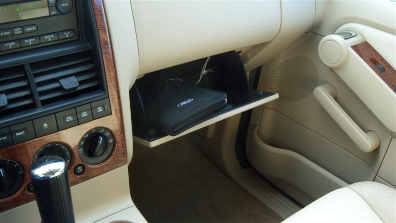 Pre-owned Car ExplorerFord