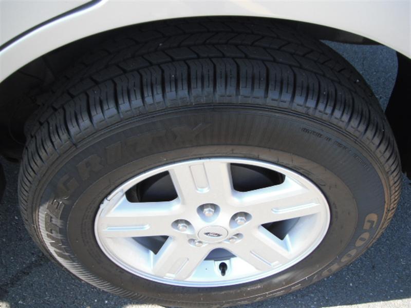 2009 Ford Escape Hybrid XLT 4WD Sport Utility  for sale in Brooklyn, NY