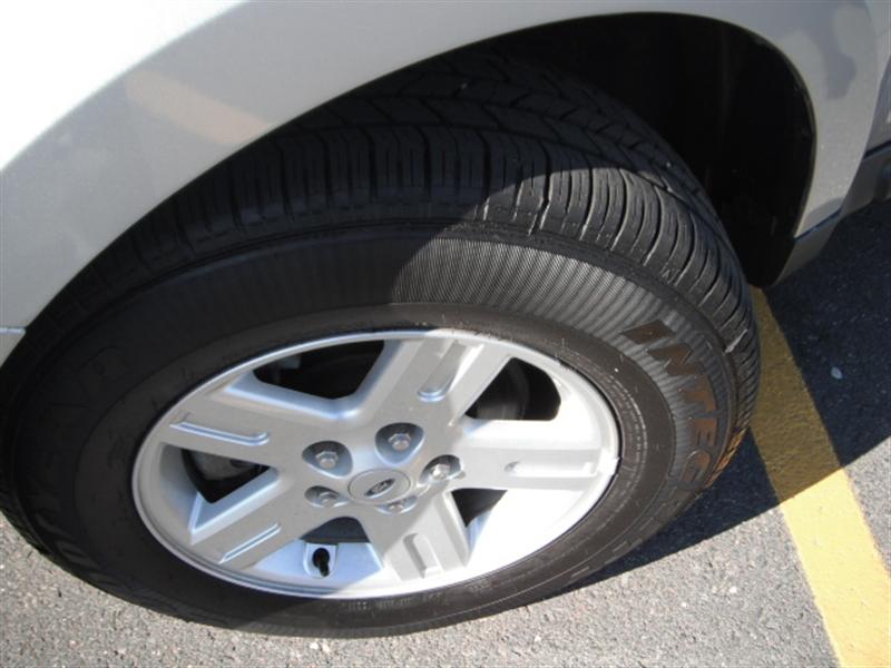 2009 Ford Escape Hybrid XLT 4WD Sport Utility  for sale in Brooklyn, NY