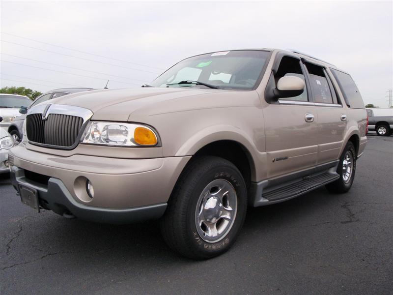 2002 Lincoln Navigator Sport Utility 4WD for sale in Brooklyn, NY