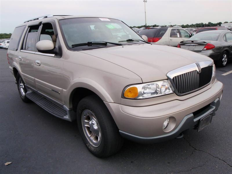 2002 Lincoln Navigator Sport Utility 4WD for sale in Brooklyn, NY