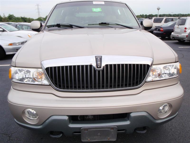 2002 Lincoln Navigator Sport Utility 4WD for sale in Brooklyn, NY