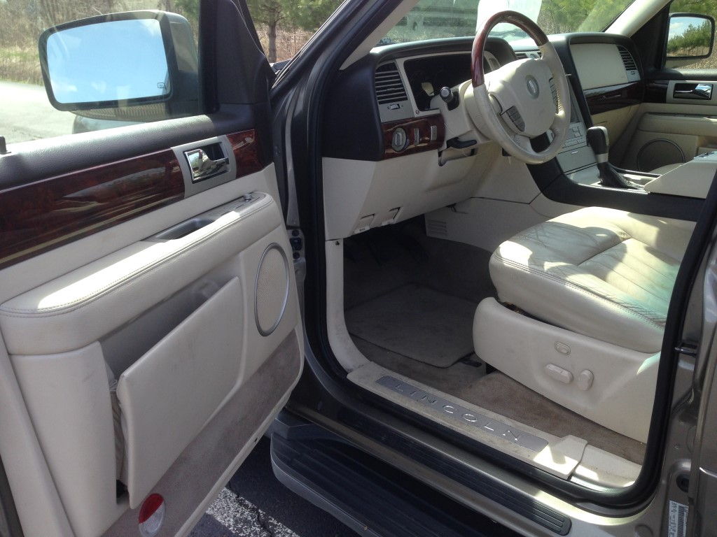 Used - Lincoln Navigator SUV 4-Drive for sale in Staten Island NY