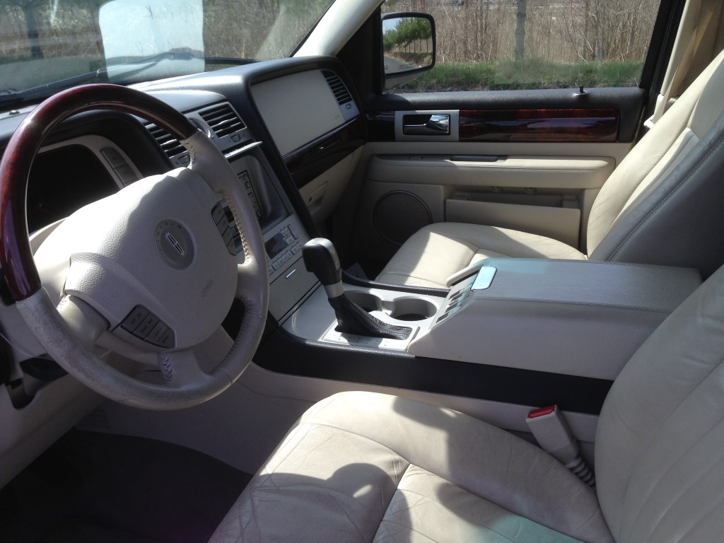 Used - Lincoln Navigator SUV 4-Drive for sale in Staten Island NY