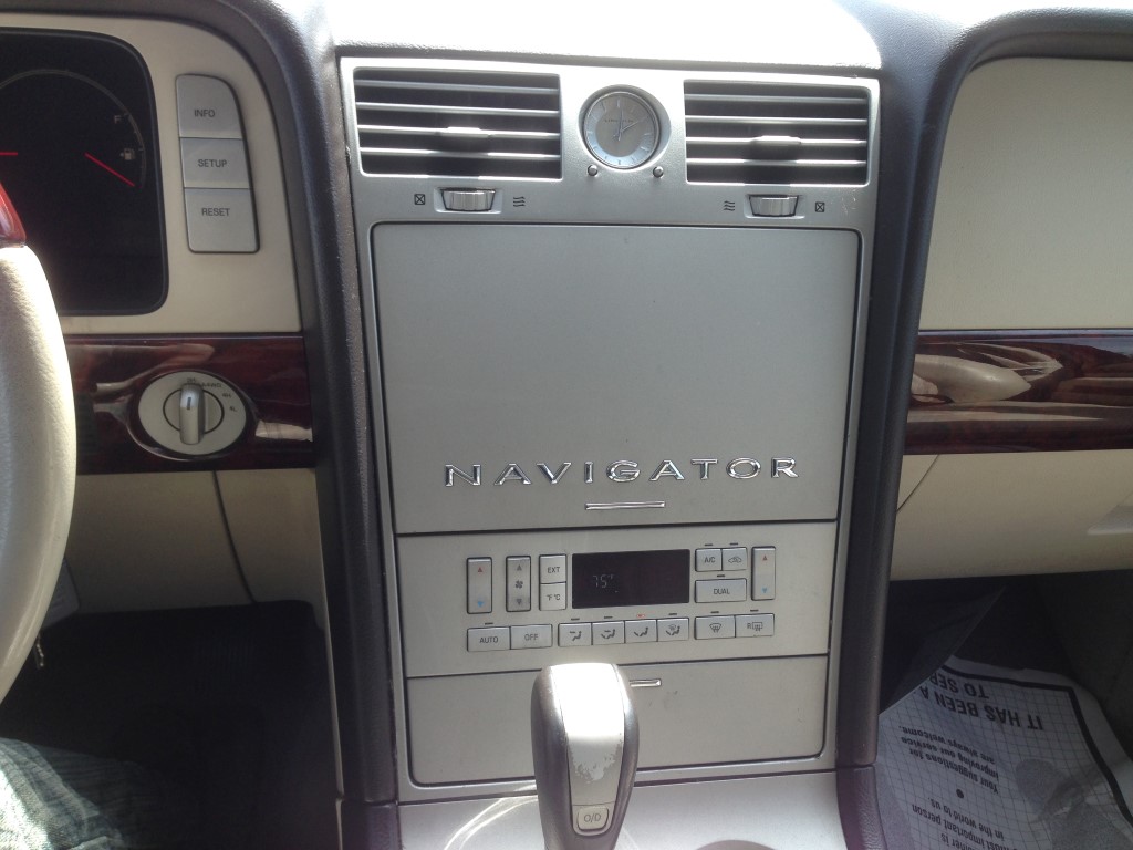 Used - Lincoln Navigator SUV 4-Drive for sale in Staten Island NY