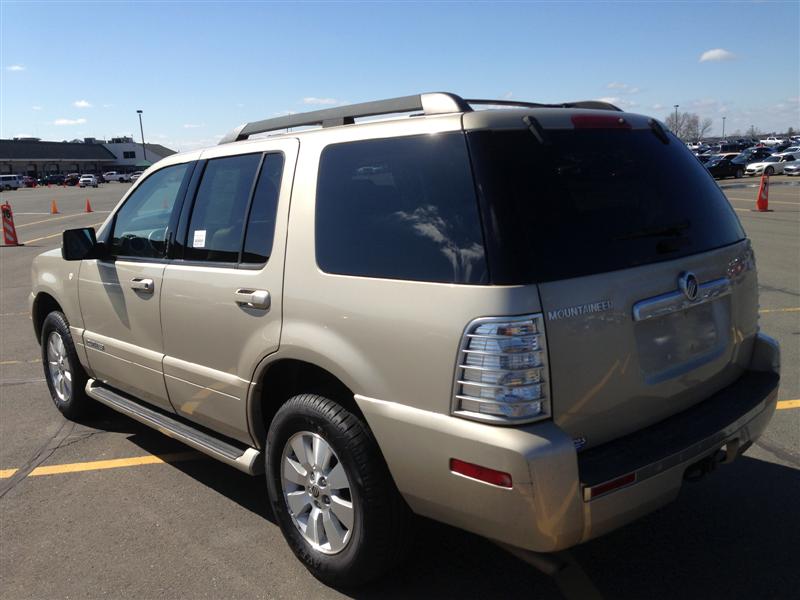 2007 Mercury Mountaineer Sport Utility AWD 3rd Row for sale in Brooklyn, NY