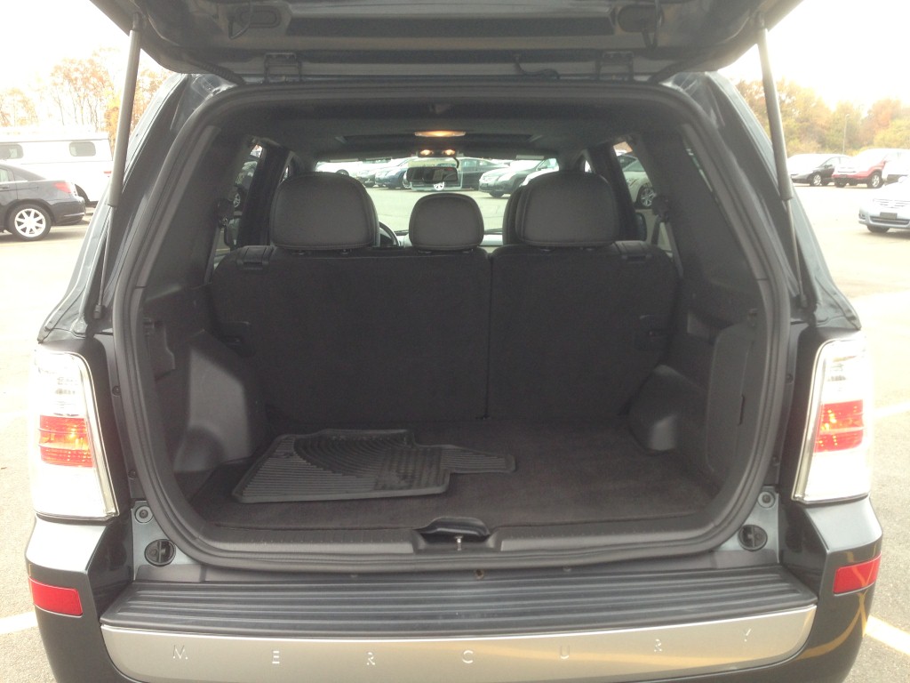 Pre-owned Car MarinerMercury