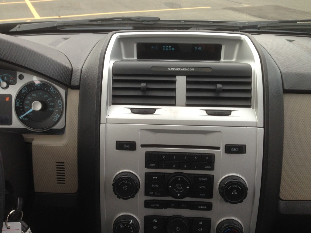 Pre-owned Car MarinerMercury