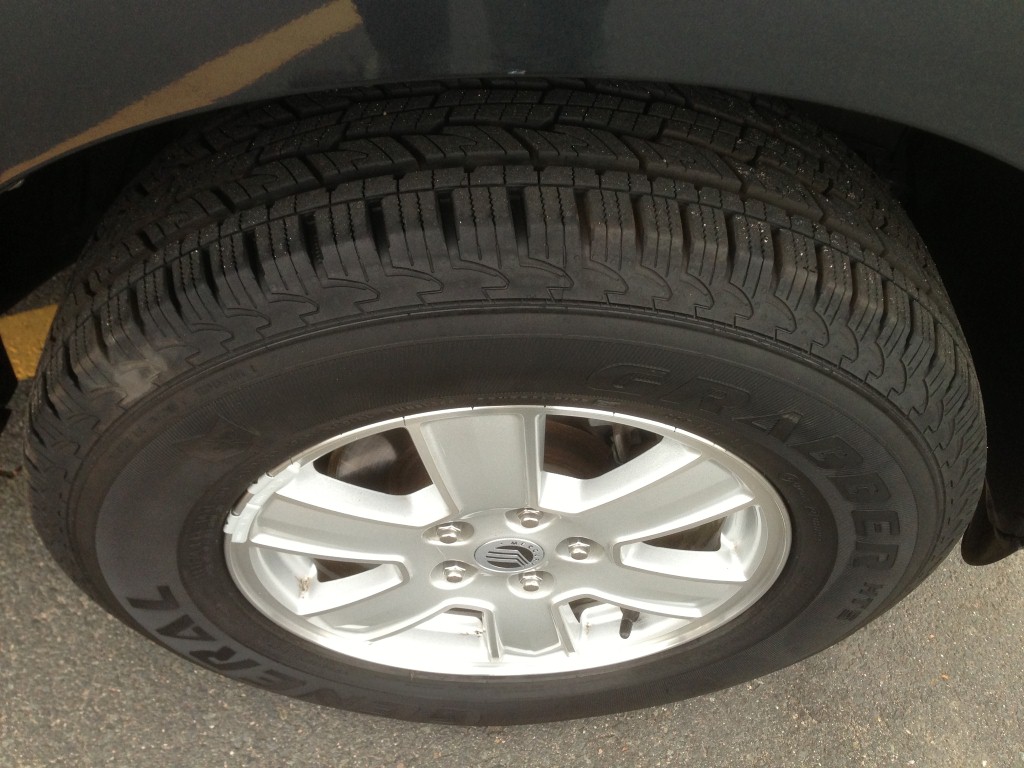 Pre-owned Car MarinerMercury