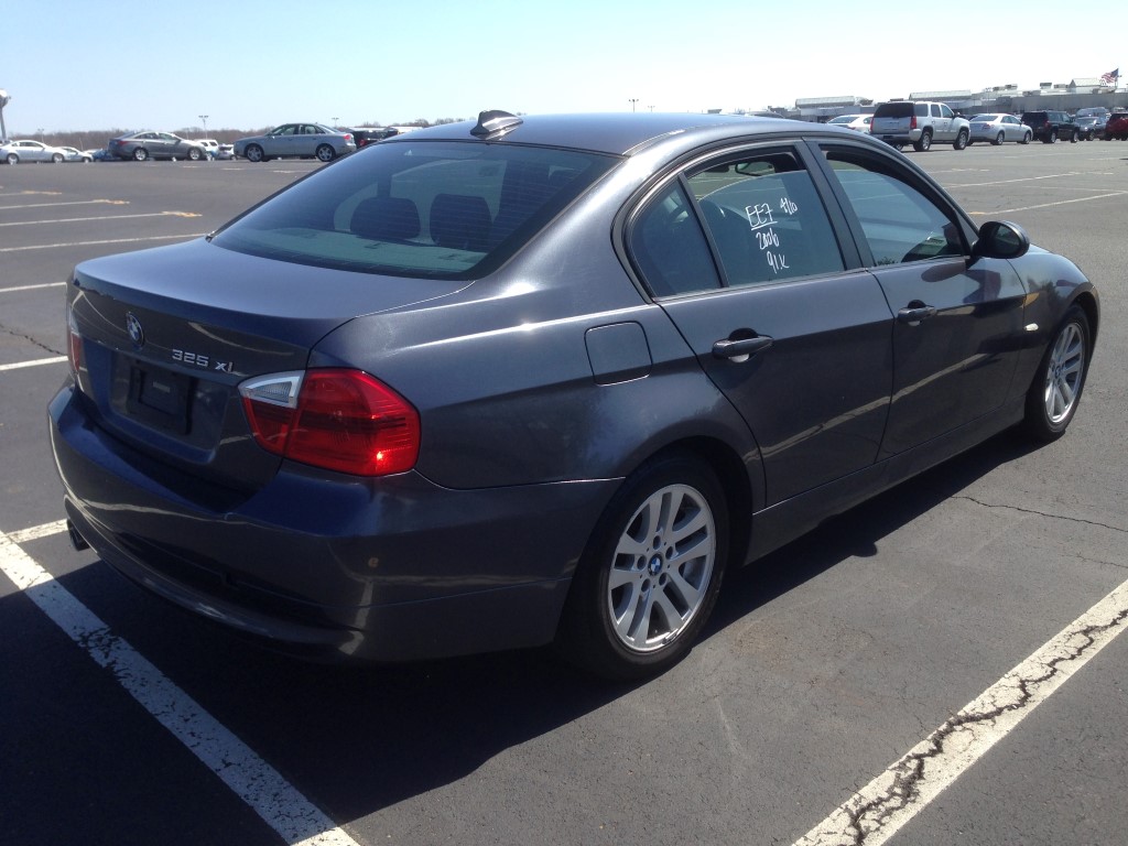 Used 2006 bmw 325xi sedan #3